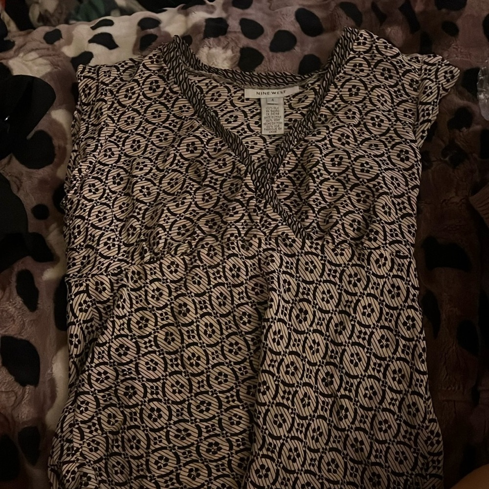 Nine West blouse size 4